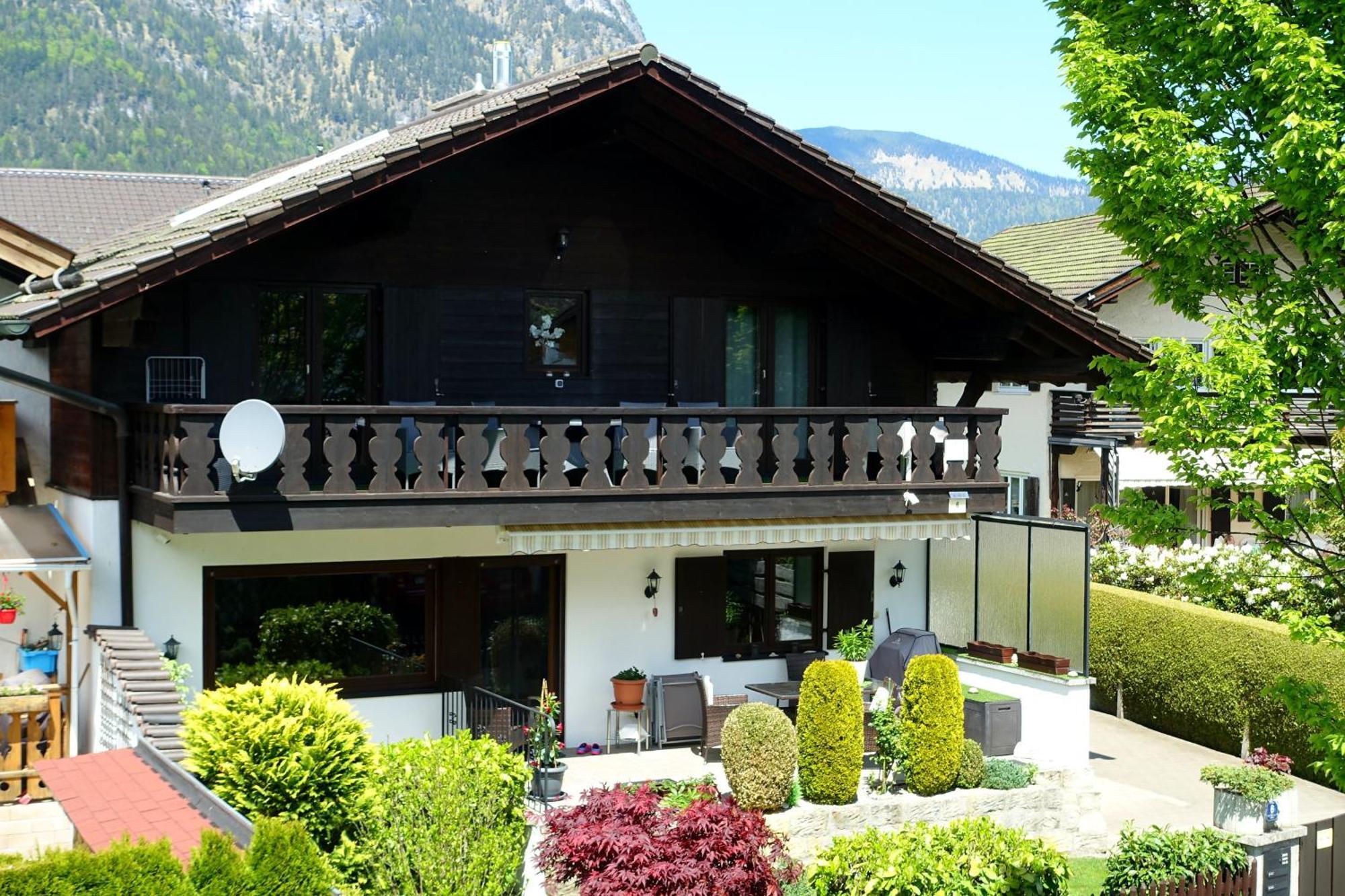 Ferienwohnung Ariane Garmisch-Partenkirchen Bagian luar foto